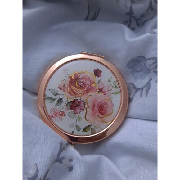 Francesca's Floral Rose Gold Compact Mirror New - Picture 2 of 4